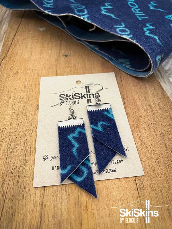 Kohla Tirol nousukarva-korvakorut läheltä