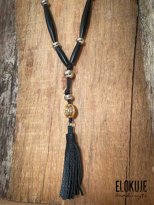 Boho-henkinen luu-kaulakoru, teräs