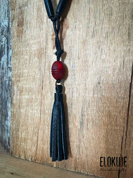 Boho-henkinen luu-kaulakoru, punainen helmi