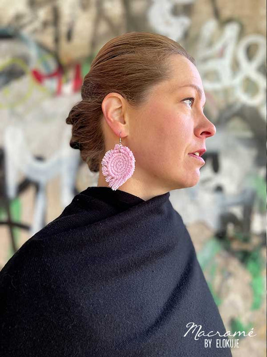 Makramee-korvakorut, pinkki kiehkura