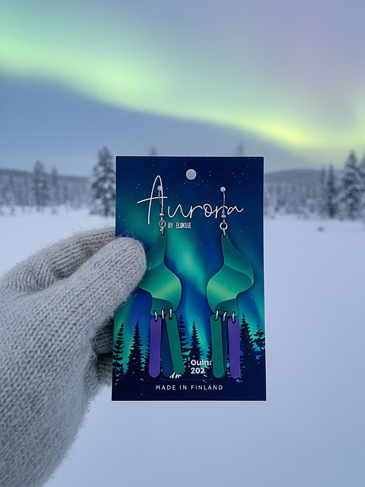 Kotimaiset koivuvaneriset revontuli-korvakorut – Kajo | Aurora by Elokuje