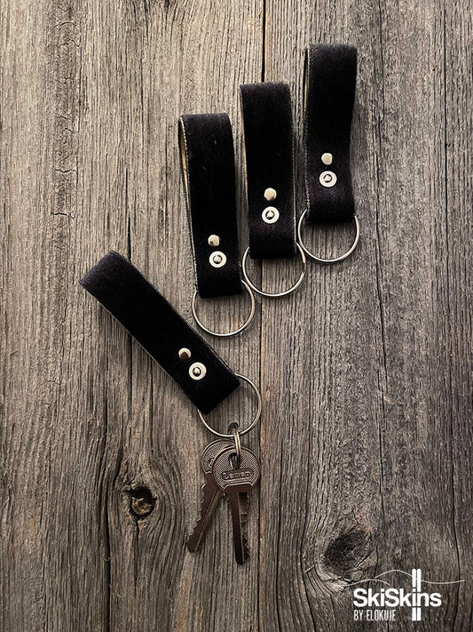SkiSkins key holder, dark gray